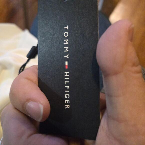 Tommy Hilfiger Ivory Sleeveless Blouse Size Small NWT - Picture 5 of 11